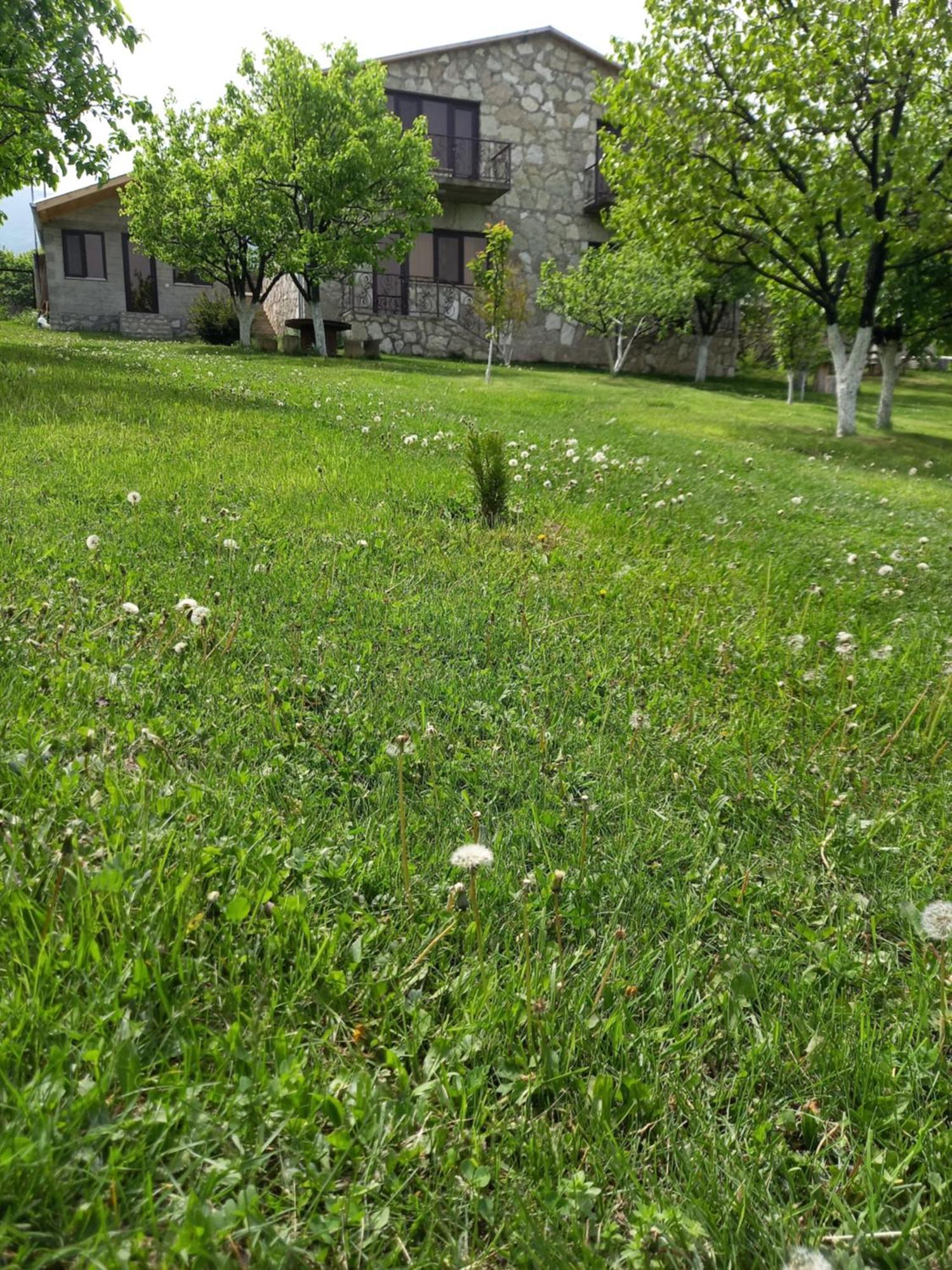 Guest House Ijevan'S Garden Exterior foto